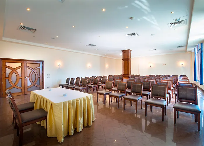 Resort Amwaj Oyoun 4*