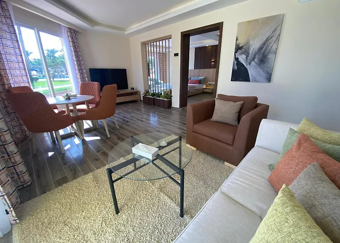 Amwaj Oyoun Resort 4*