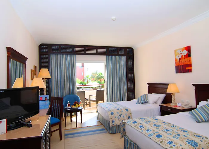 Resort Amwaj Oyoun 4*