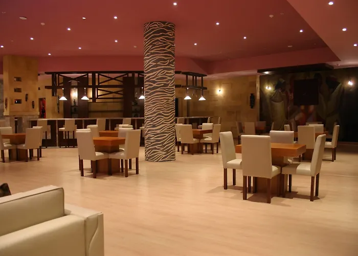 Amwaj Oyoun