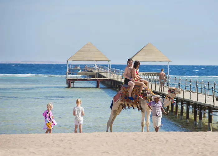 Amwaj Oyoun Resort 4*
