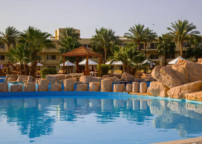 Amwaj Oyoun 4*