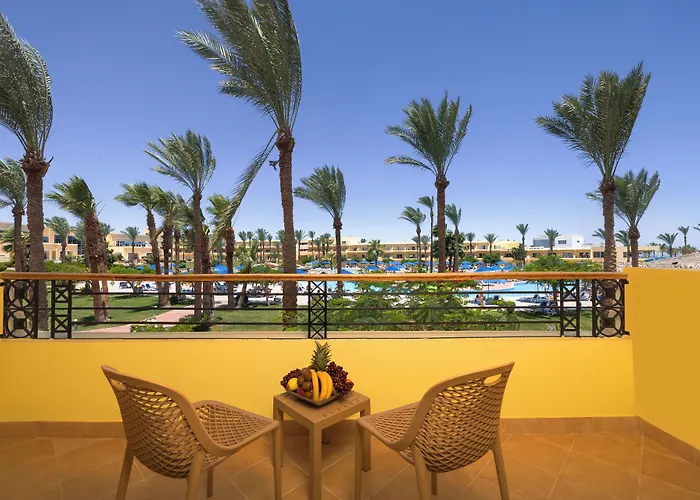 Resort Amwaj Oyoun 4*